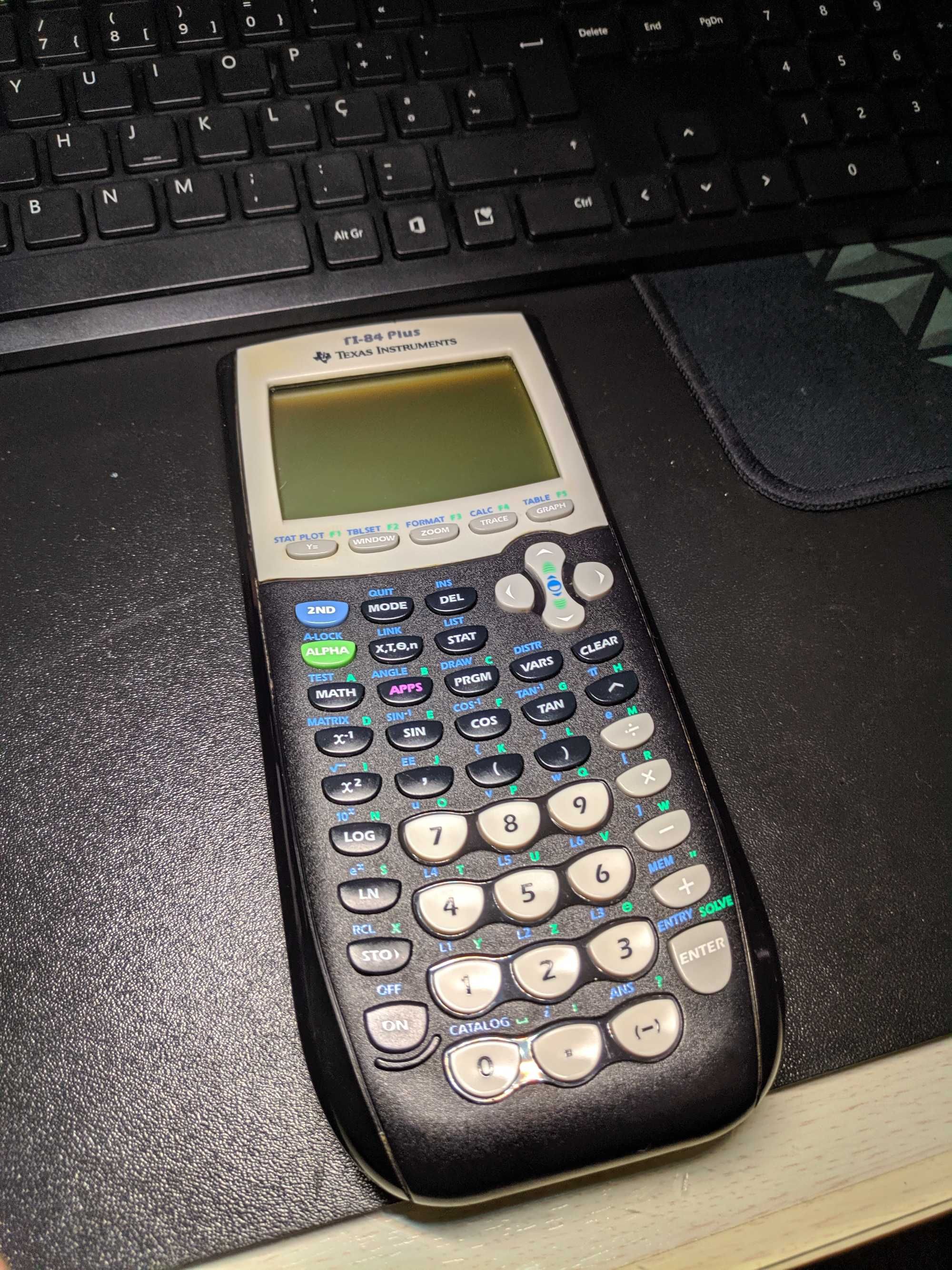 Calculadora Gráfica Texas Instruments TI-84 Plus