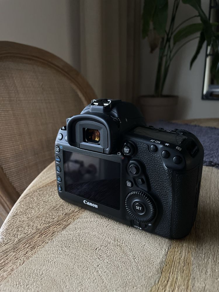 Aparat Canon  EOS 5D Mark IV Faktura VAT