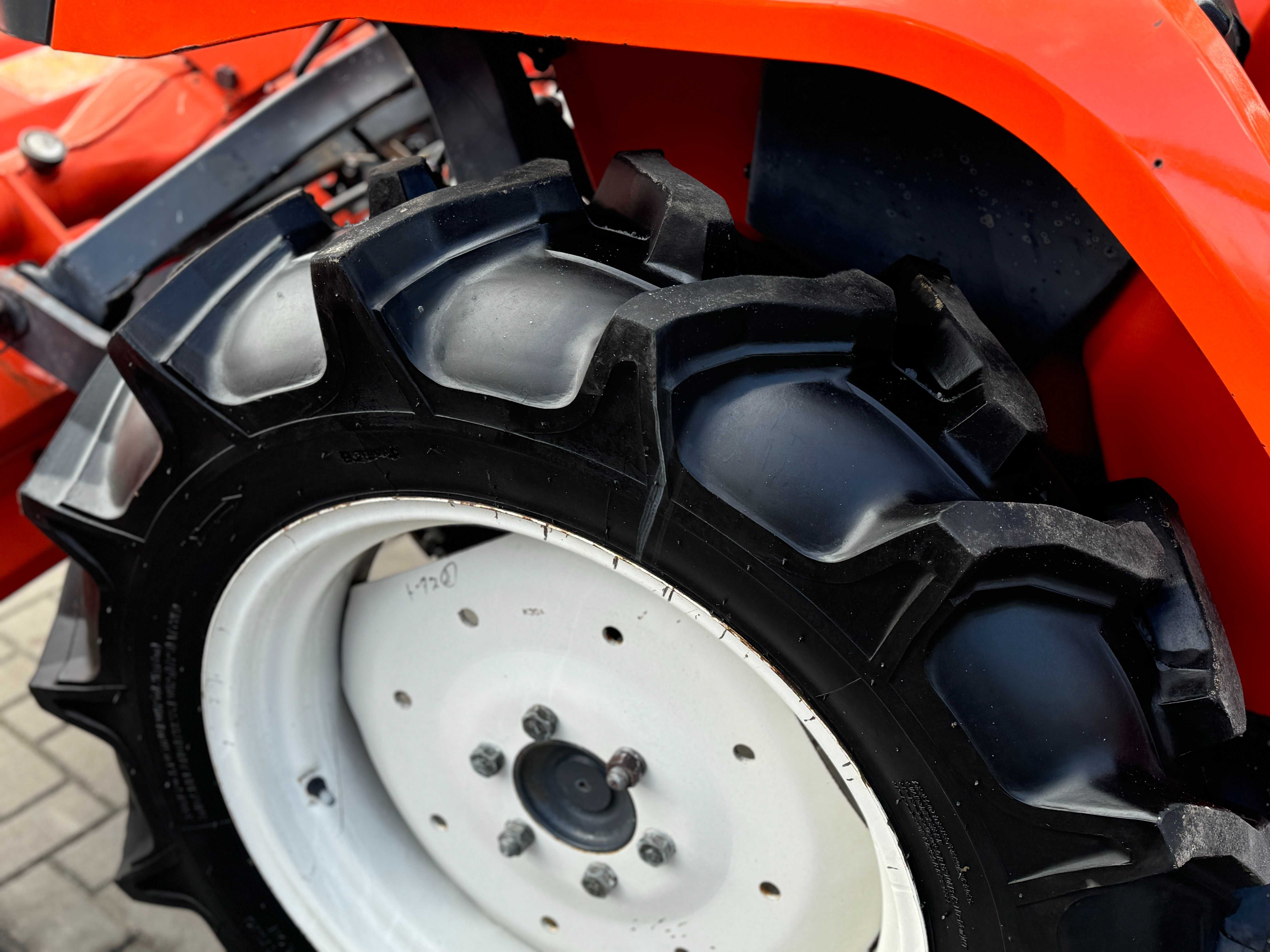 Японський мінітрактор KUBOTA T-22 + фреза