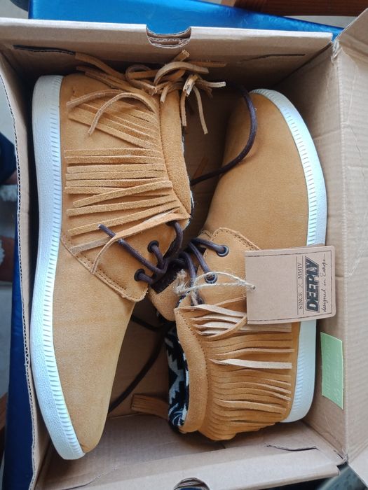 Botas deeply novas