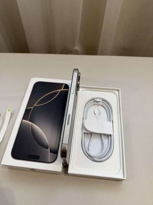 Iphone 16 Pro Max 256gb Natural Titanium як новий