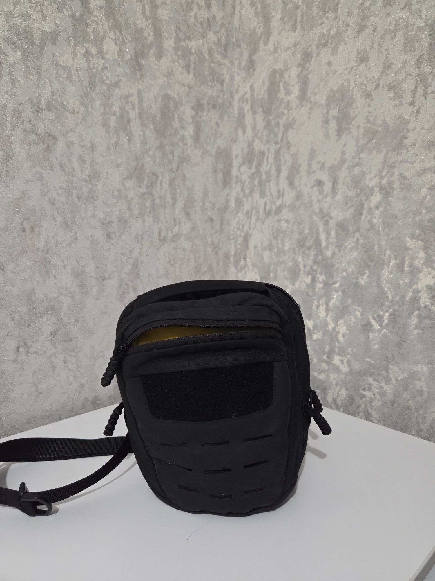 EDB EveryDayBag чорна сумка