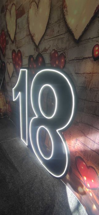18 cyfra led czarna