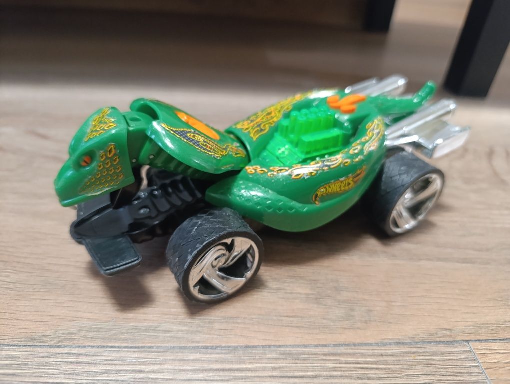 Autko Hot wheels Turboa Kobra z napędem bdb