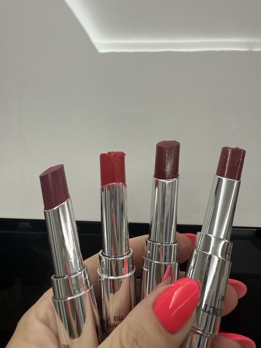 Batons Chanel, Dior , guerlien,clarins