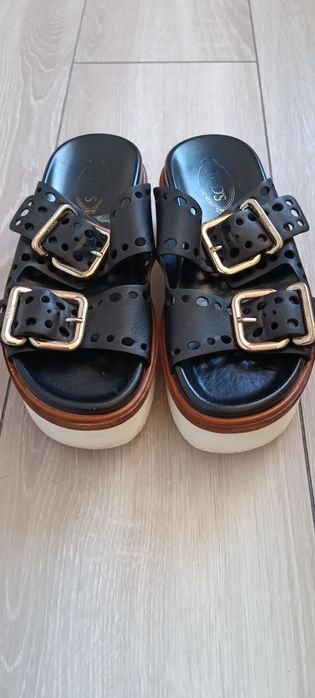 Босоніжки шкіряні шльопанці на платформі жіночі Tod's оригінал 36