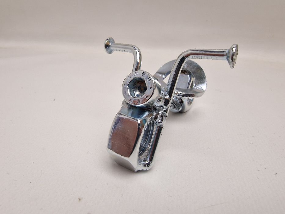 "Motocykl z Nakrętek – Dla Twardzieli z Fantazją"