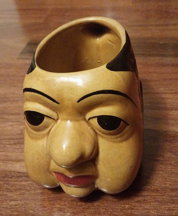 Caneca caricatura Mário Soares