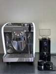 Ekspres do kawy Nuova Simonelli Musica i młynek Eureka Mignon Perfetto