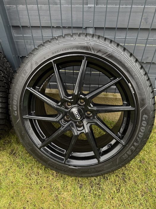 Komplet kol: opony Good year z felgami Dotz