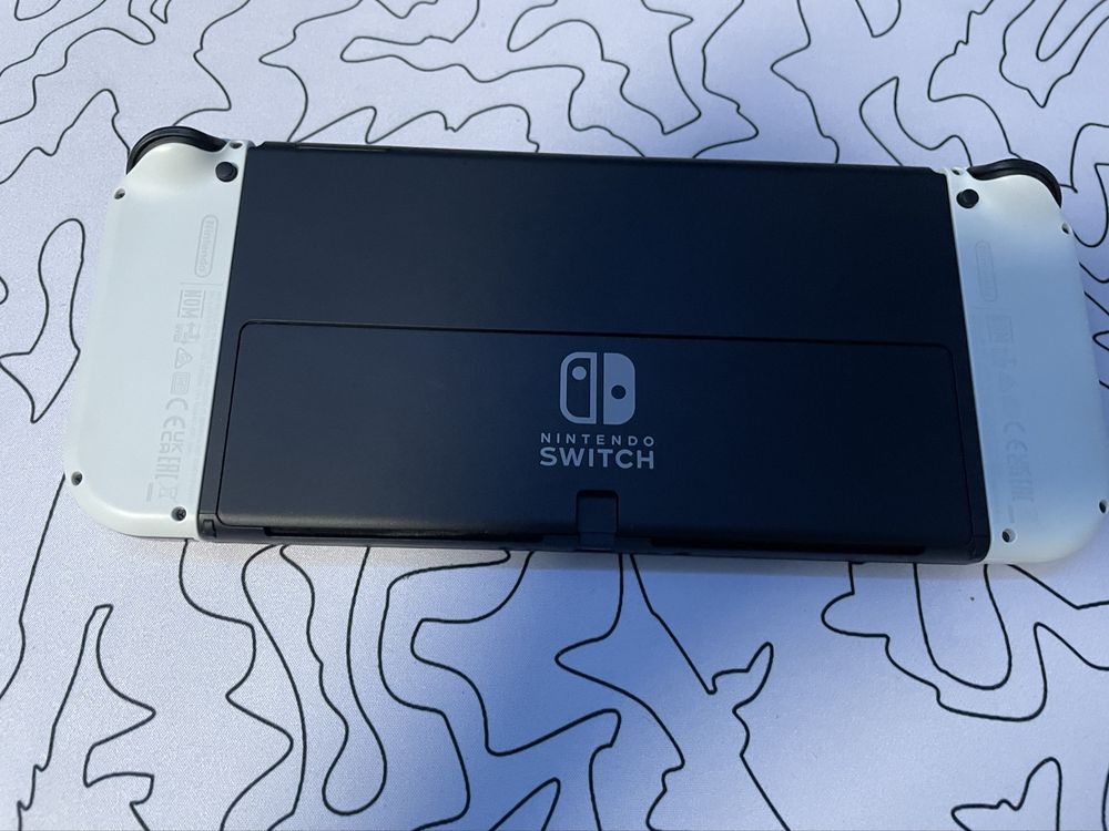 Ігрова приставка портативна Nintendo Switch OLED