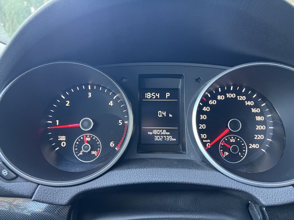 Volkswagen Golf 6 1.6 tdi DSG