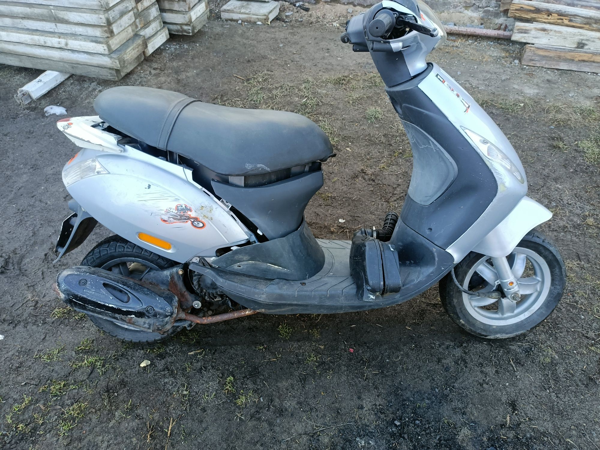 Piaggio ZIP 2 4t na części