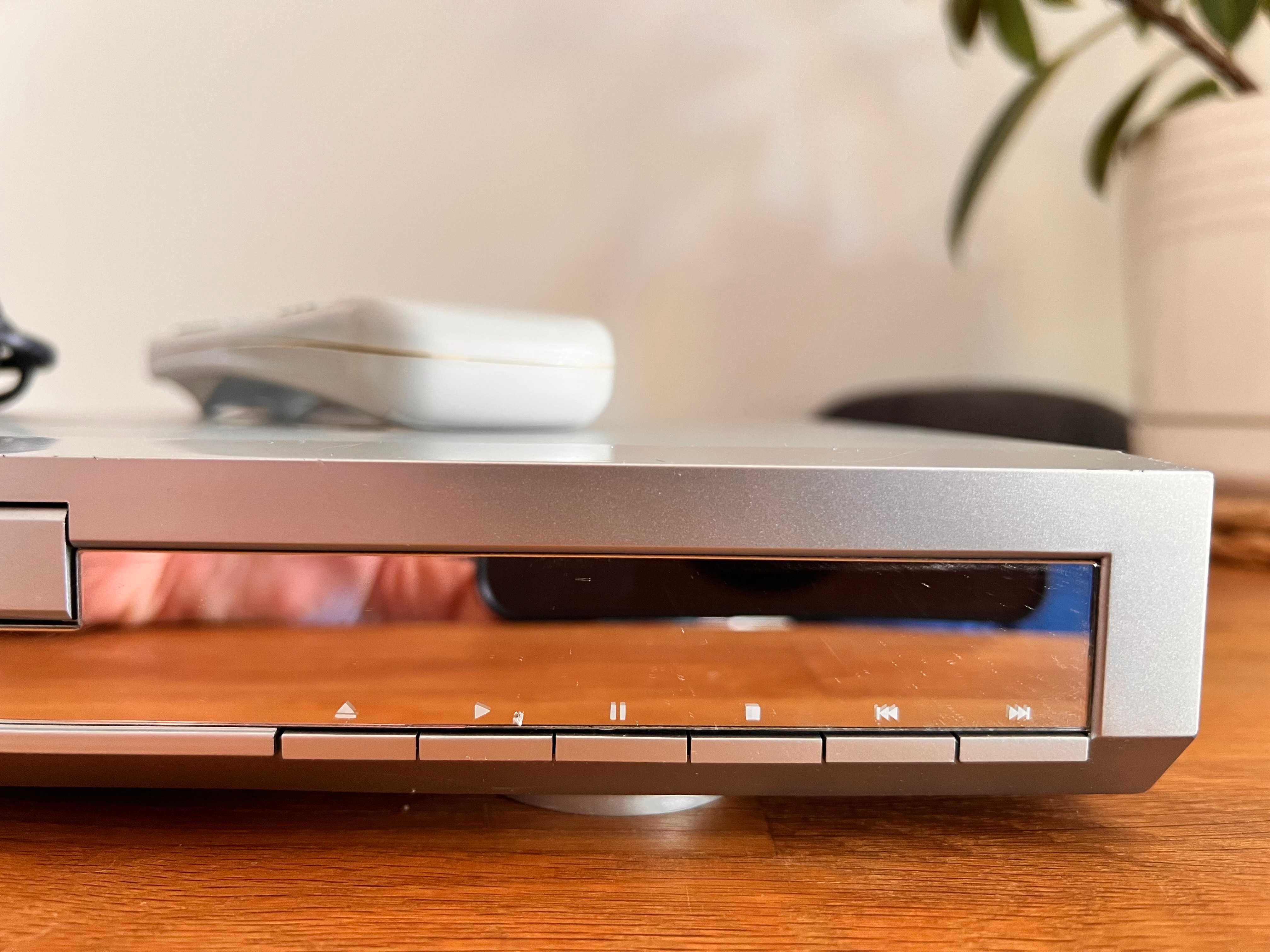 Grundig GDP 1100 DVD player pilot 85D