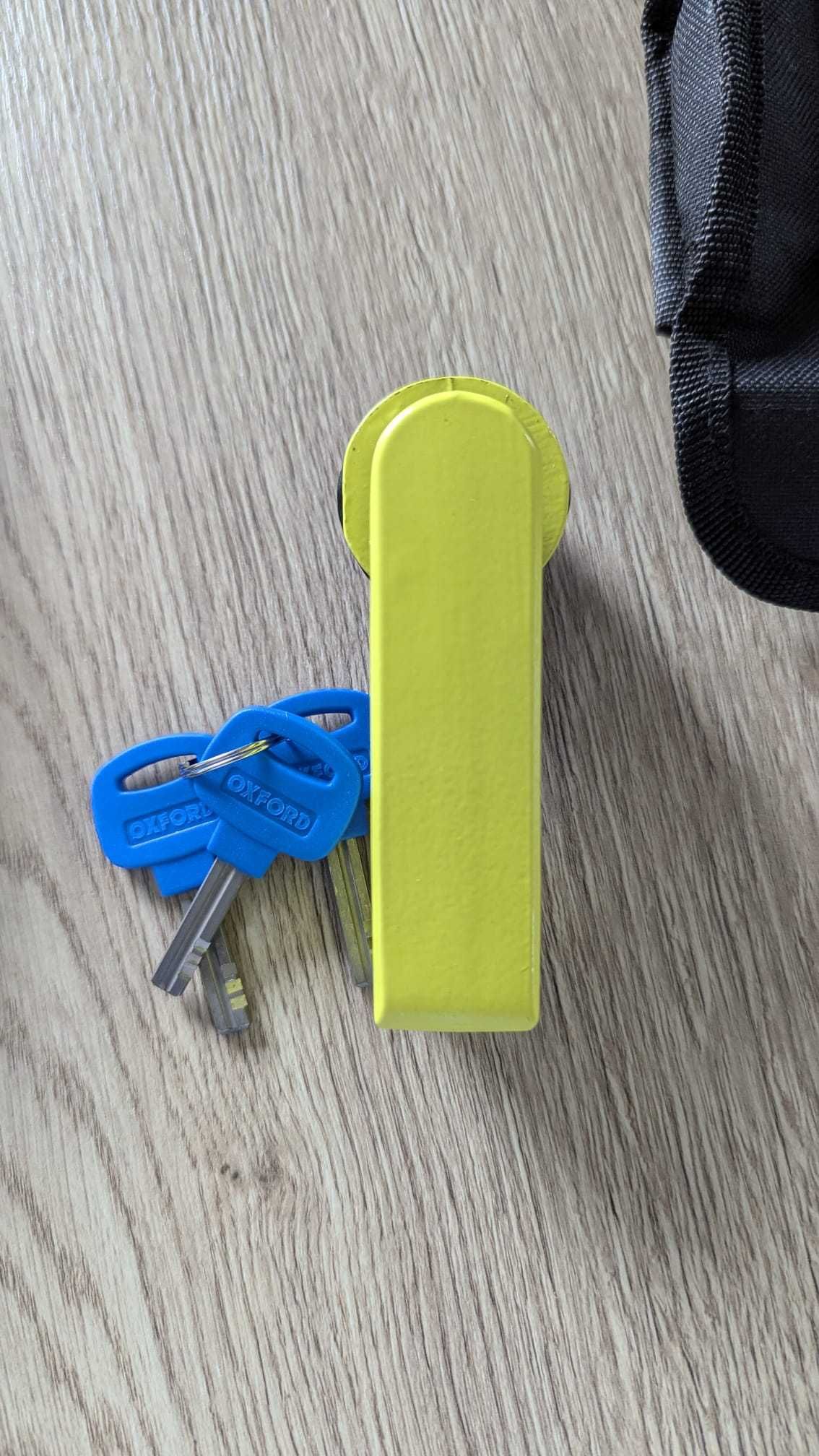 Blokada tarczy hamulcowej OXFORD Mini Titan trzpień 5,5 mm ŻÓŁTA