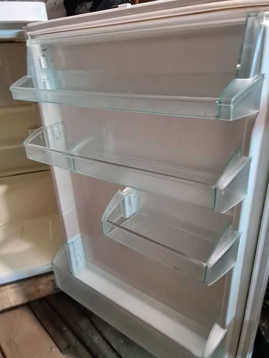 Продам мініхолодильник Liebherr