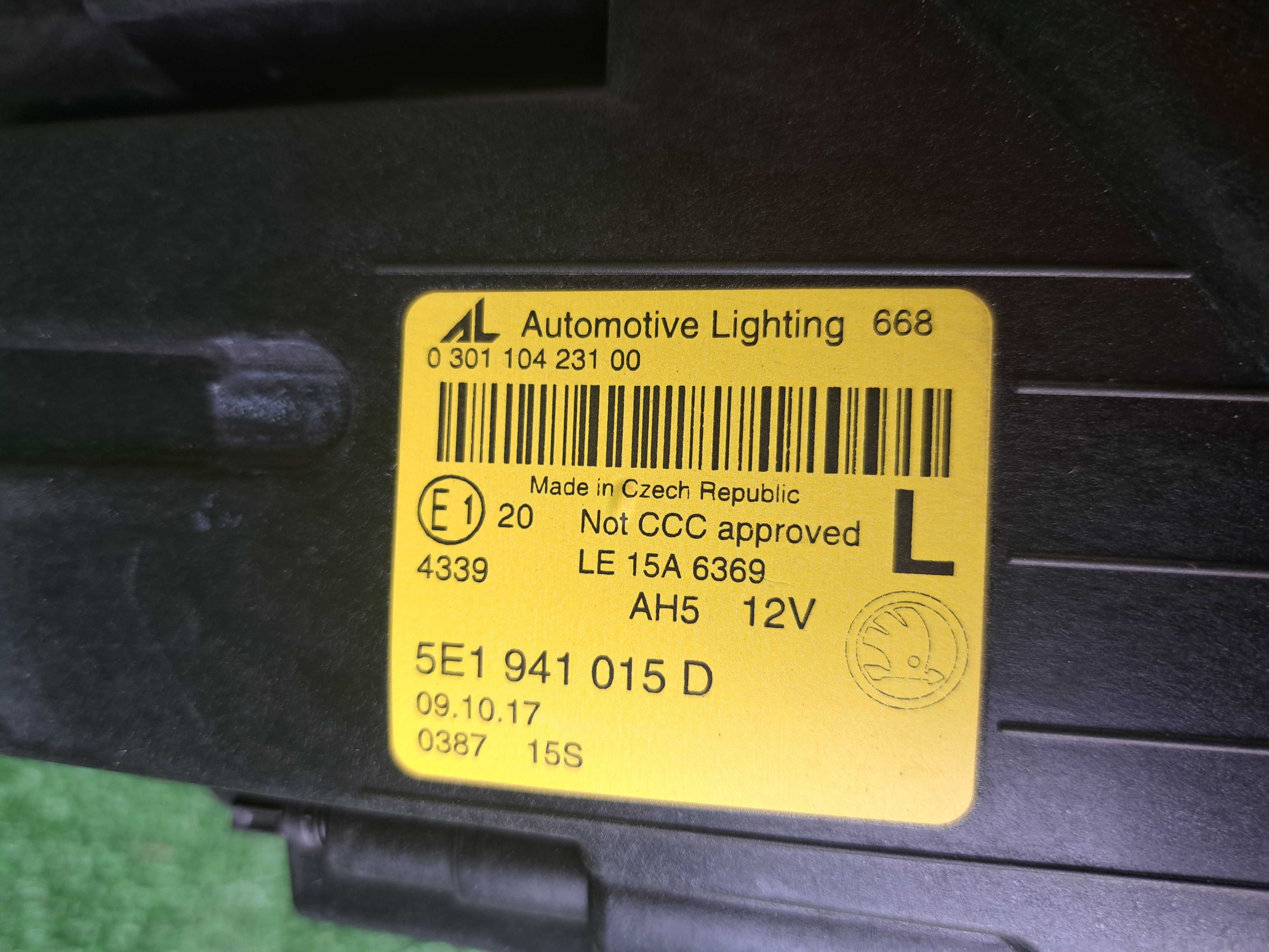 Lampa lewa przednia Skoda Octavia III LIFT FULL LED bardzo ładna