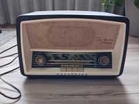 Rádio antigo a válvulas