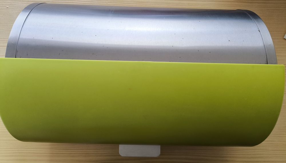 Caixa de pão metálica, com tampa deslizante