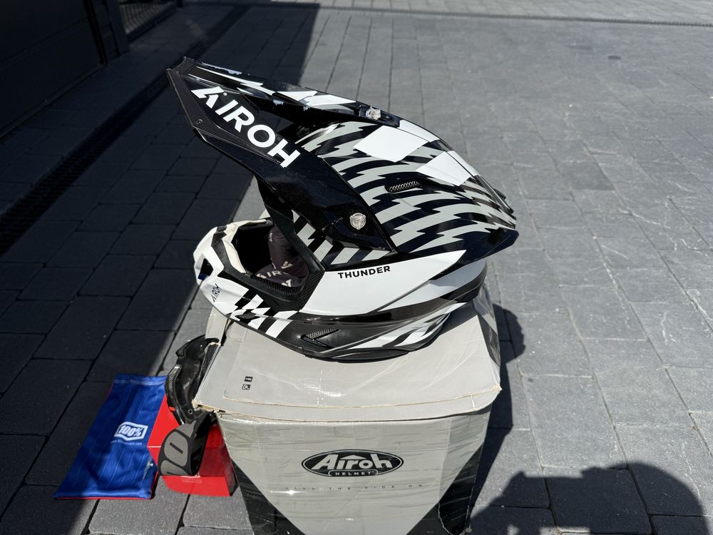 Kask AIROH TWIST3 z goglami 100% Accuri 2