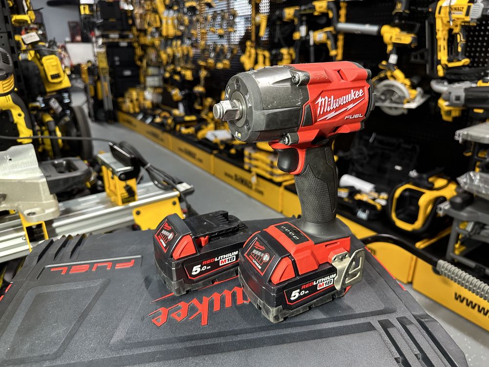 Безщітковий акумуляторний імпульсний гайкокрут Milwaukee m18 fmtiw2f12