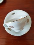 filiżanki kremowe z fabryki porcelany w Czechosłowacji