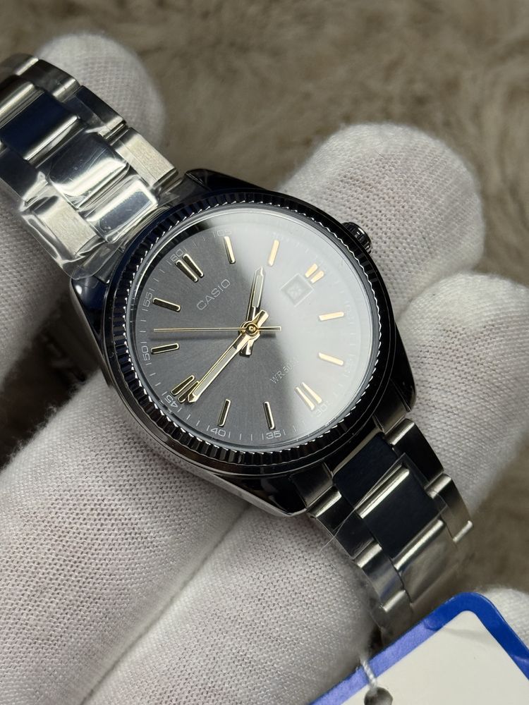 Часы Casio  LTP-1302D-1A2 жіночий  годинник оригінал
