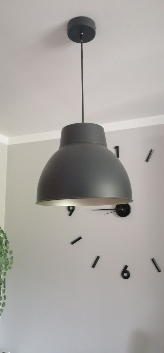 Lampa sufitowa metalowa