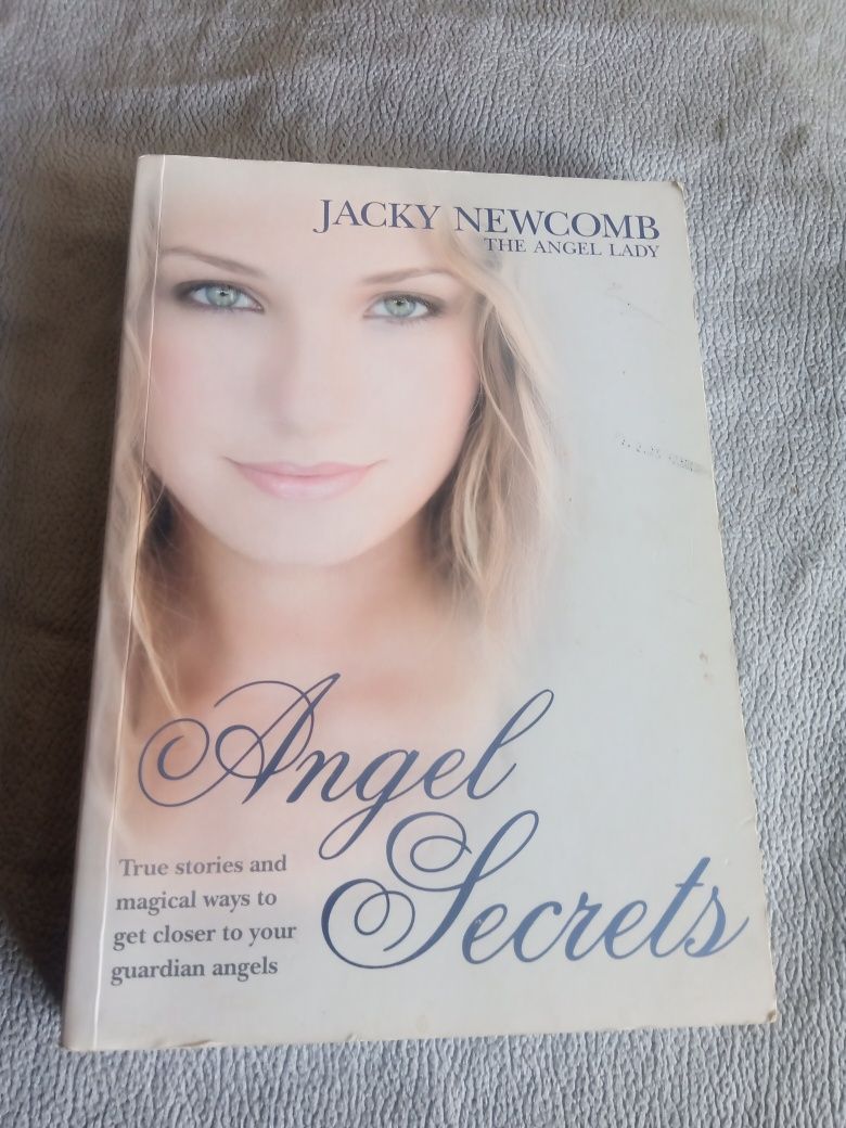 Книга на английском,Секрет Ангелов.Angel Secrets.б/у