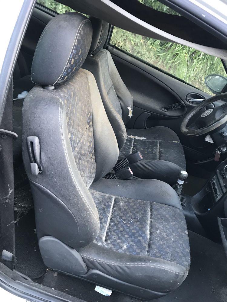 Rover MG ZR 2.0 TD Ano 2001