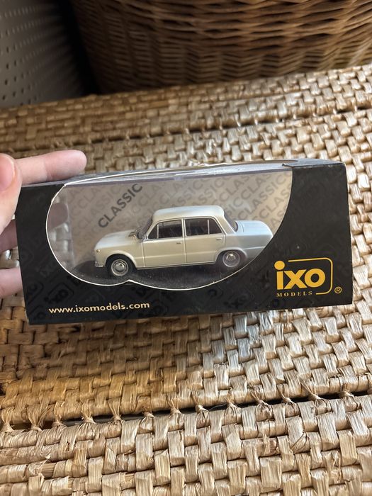 Łada 1200 model 1:43