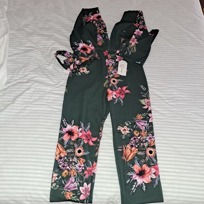 Macacão verde florido