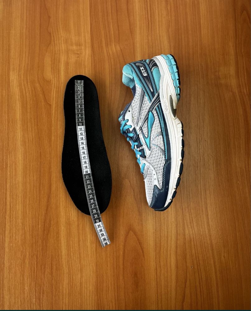 Brooks 44 р 28см