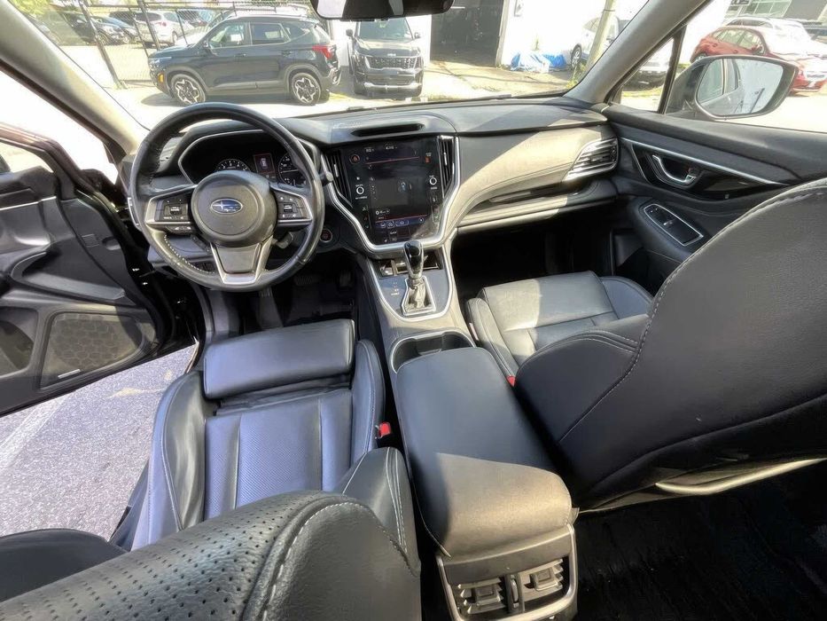 Subaru Outback Limited      2020