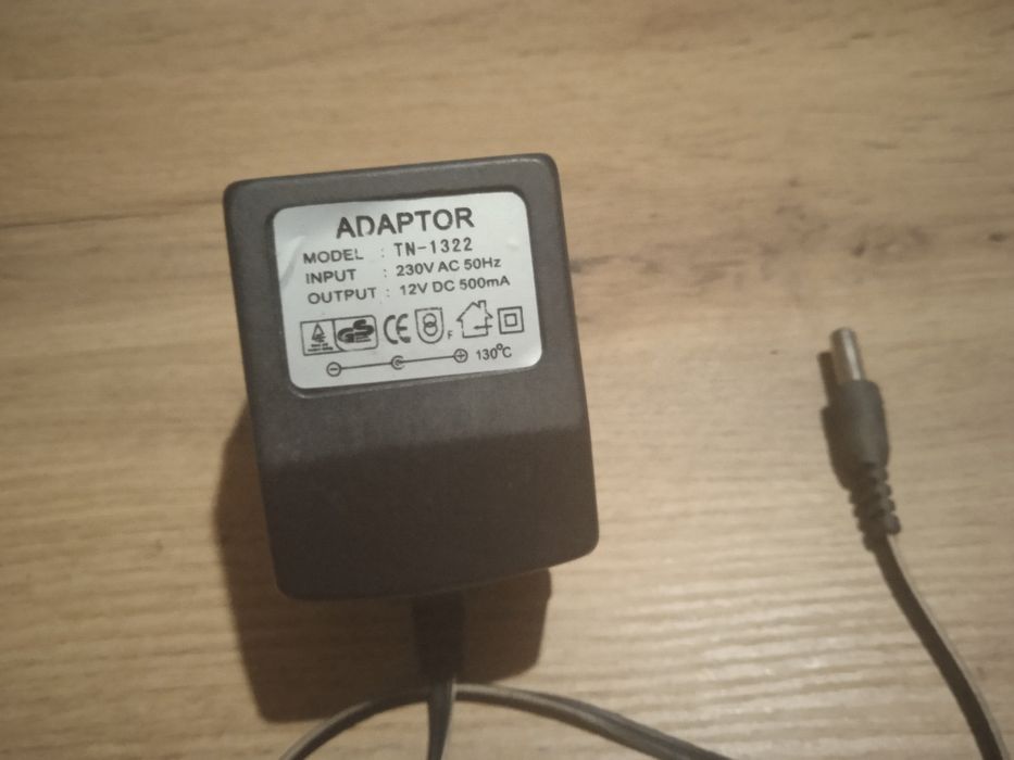 Адаптер змінного/постійного струму TN-1322.