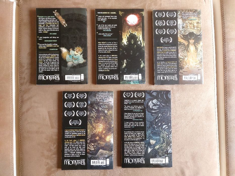 Monstress vol 1 a 5 em Inglês