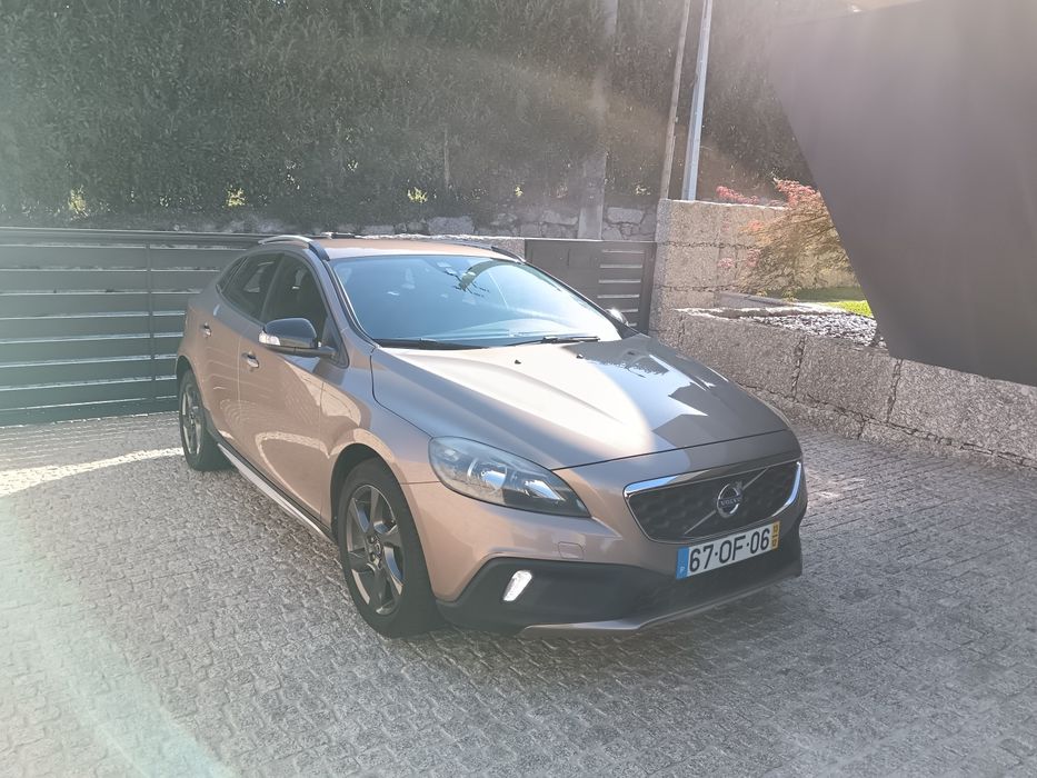 Volvo v40 cross-country 1.6    115cv