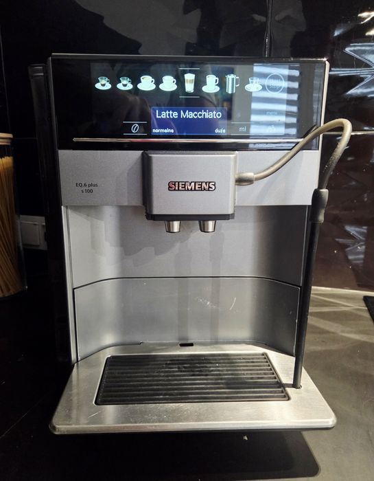 Ekspres do kawy Siemens EQ.6 Plus S100 – stan bardzo dobry