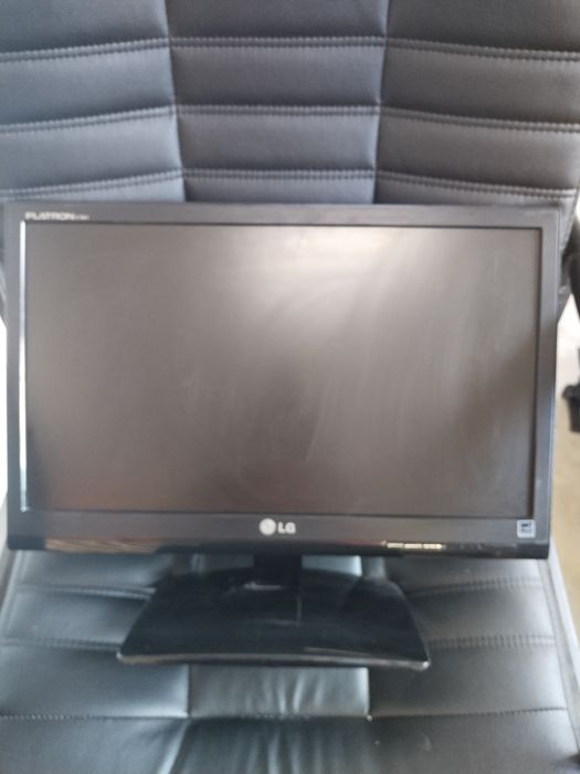 Монітор LG Flatron E1941