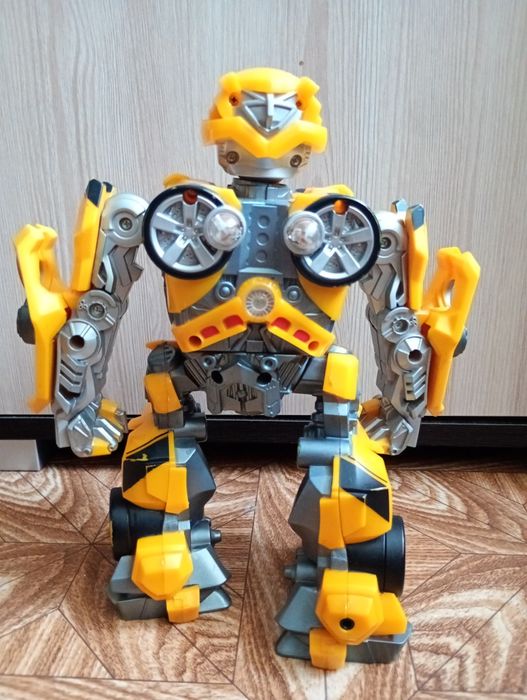 Робот трансформер Hasbro bumblebee beatmix 2006 року
