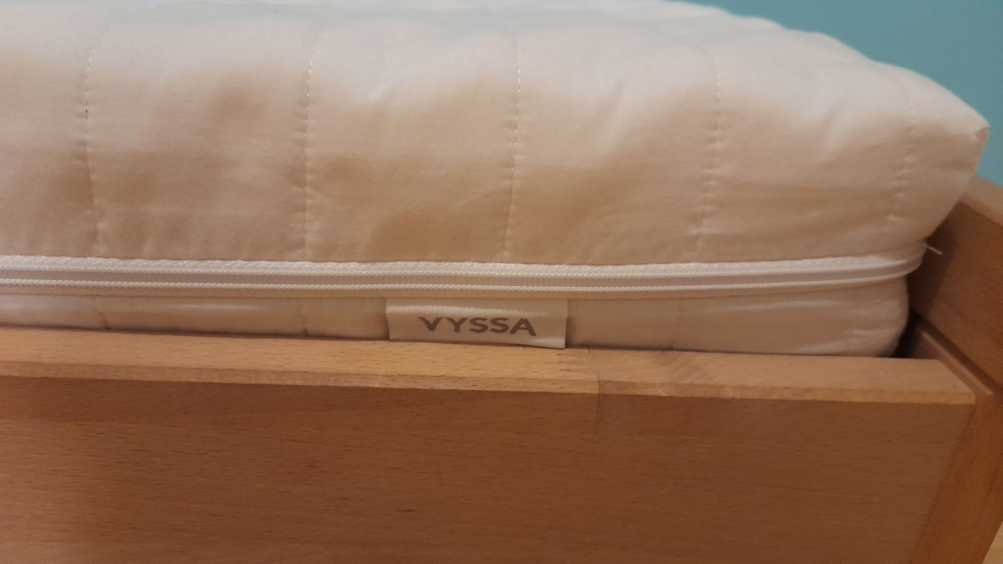 Łóżko dziecięce Ikea Sniglar z materacem i spodem