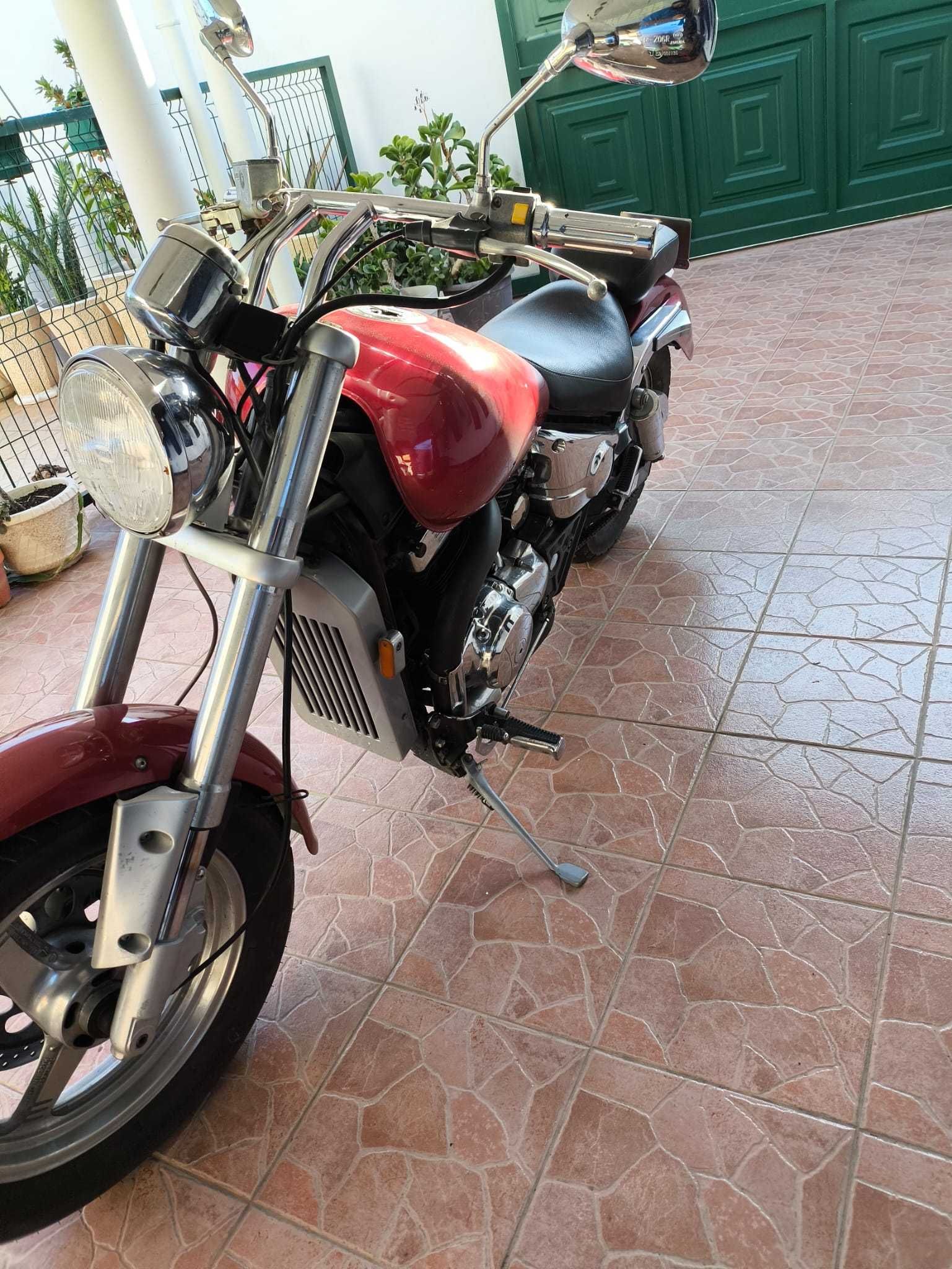 Chopper Suzuki Marauder VZ800
