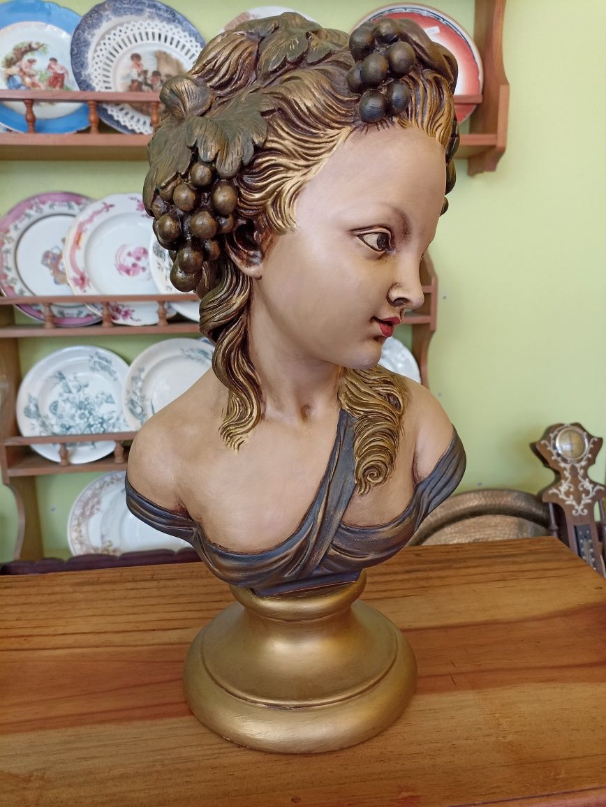 Busto mulher Dama em gesso pintado