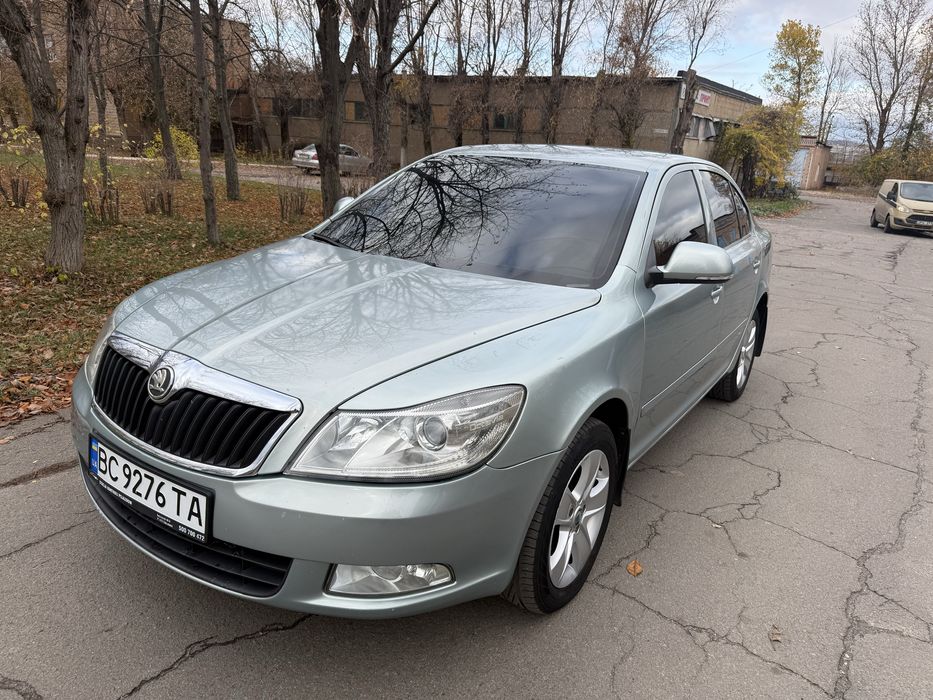 Продам шкода А5 рестайлинг 1.6 газ бензин