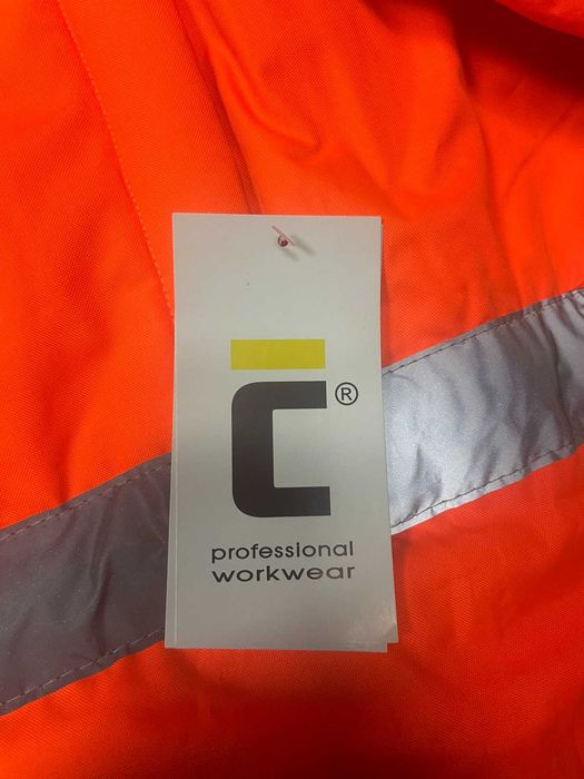 Спецодяг зимовий куртки та комбінезони професійні сертифіковані