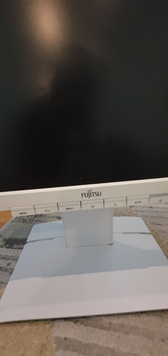 Monitor  biały  17 cali