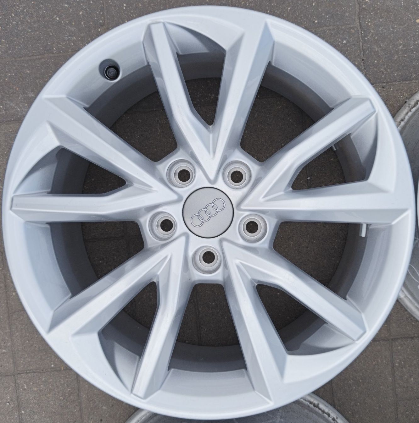 Alufelgi 17" 5x112 Audi TT VW Jarbet #3.20