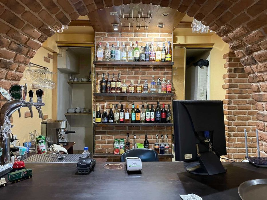 Продаж кафе + тераса на бульварі Вацлава Гавела, 49