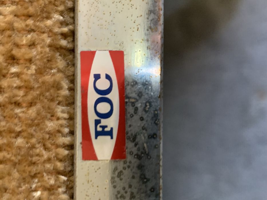 Cadeirão em tecido marca FOC