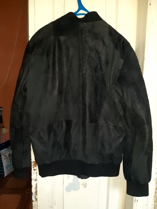 Чоловіча шкіряна куртка